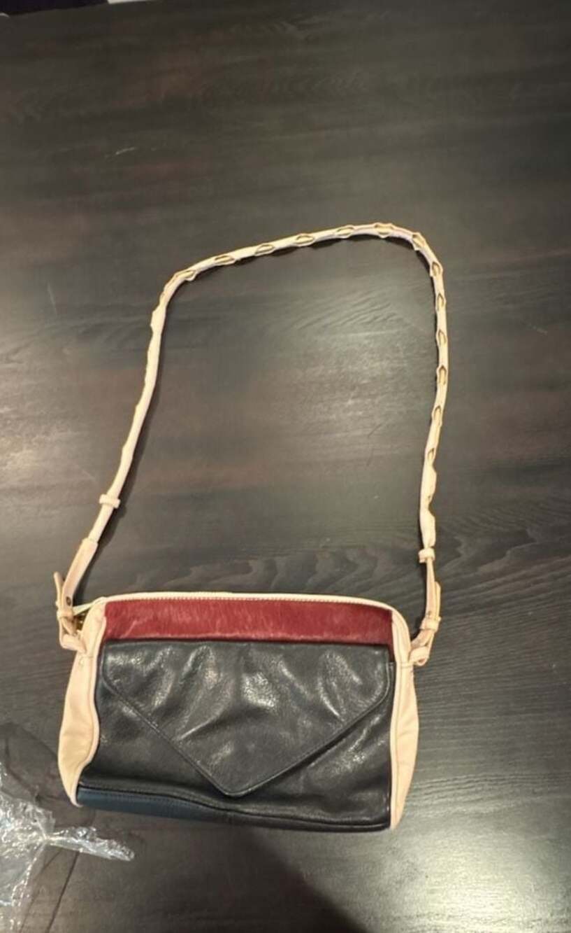 Pour La Victoire Tri-Color Leather black pink red/dark pink Crossbody Bag pristi